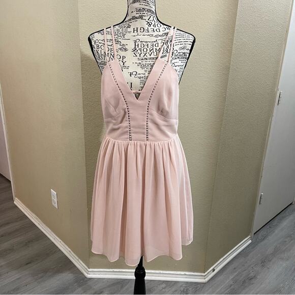 BCBGeneration Dresses & Skirts - BCBGeneration midi length dress size 8